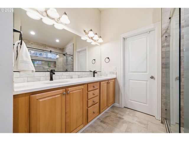 9409 Ne 84th Ct, Vancouver, WA 98662