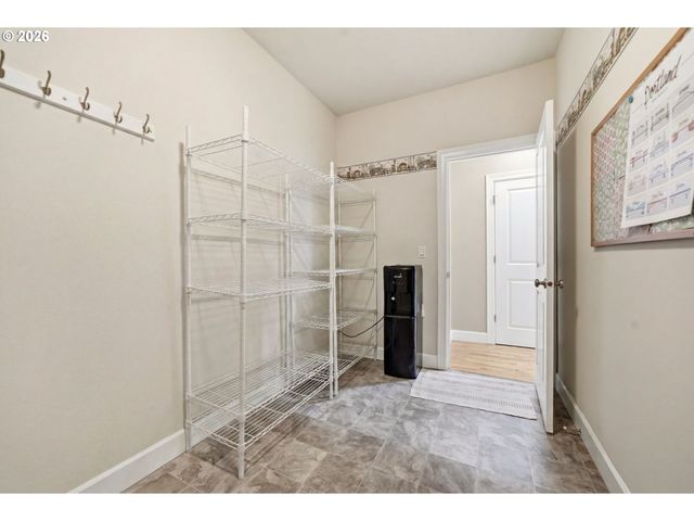 9409 Ne 84th Ct, Vancouver, WA 98662