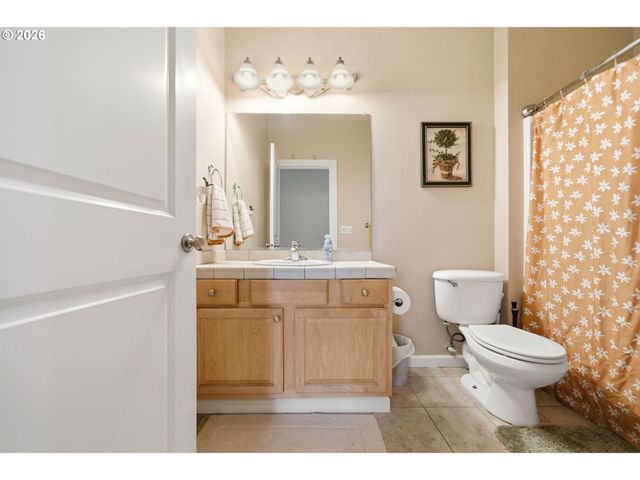 9409 Ne 84th Ct, Vancouver, WA 98662