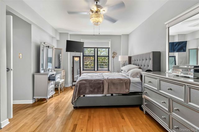 665 Thwaites Place 5H, Bronx, NY 10467