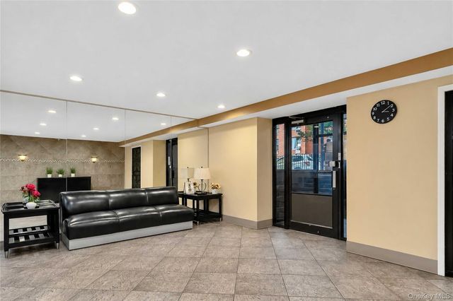 665 Thwaites Place 5H, Bronx, NY 10467