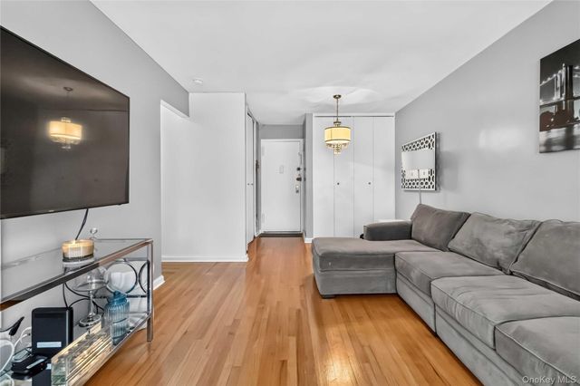 665 Thwaites Place 5H, Bronx, NY 10467