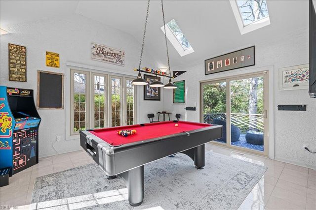 3232 Stapleford CHSE, Virginia Beach, VA 23452