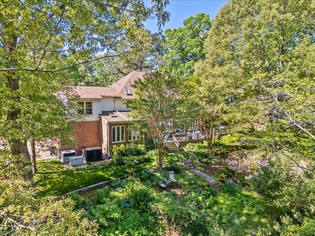 3232 Stapleford CHSE, Virginia Beach, VA 23452