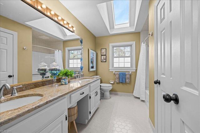 3232 Stapleford CHSE, Virginia Beach, VA 23452