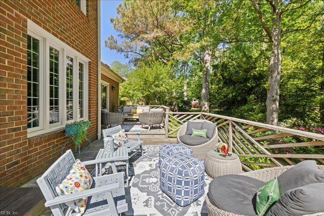 3232 Stapleford CHSE, Virginia Beach, VA 23452