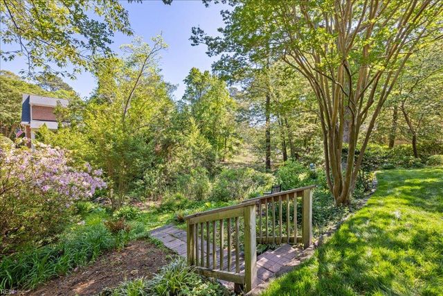 3232 Stapleford CHSE, Virginia Beach, VA 23452