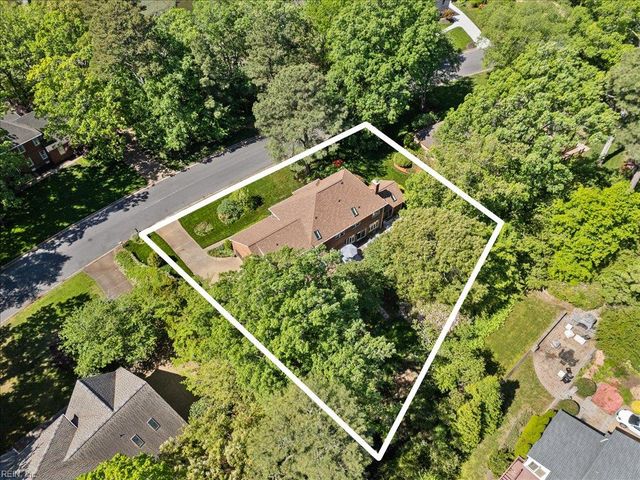 3232 Stapleford CHSE, Virginia Beach, VA 23452