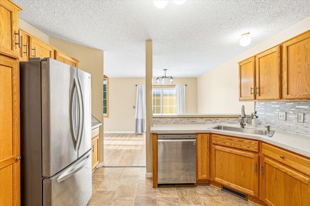 506 Aqua Circle, Lino Lakes, MN 55014