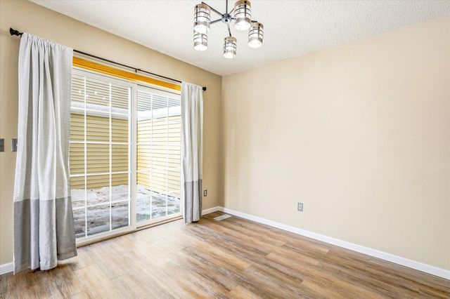 506 Aqua Circle, Lino Lakes, MN 55014