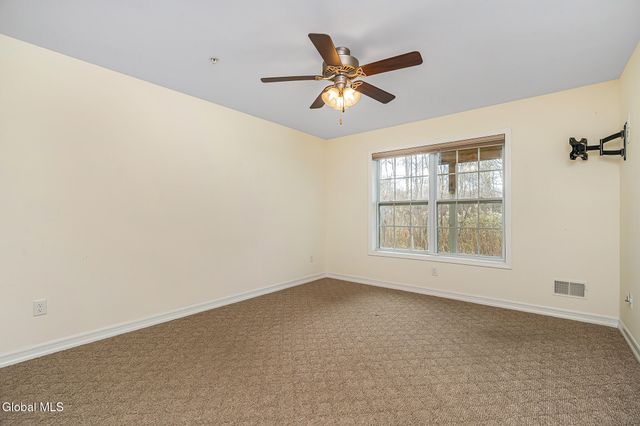 140 Paddock Circle, Rotterdam, NY 12306