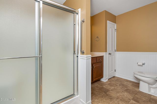 140 Paddock Circle, Rotterdam, NY 12306