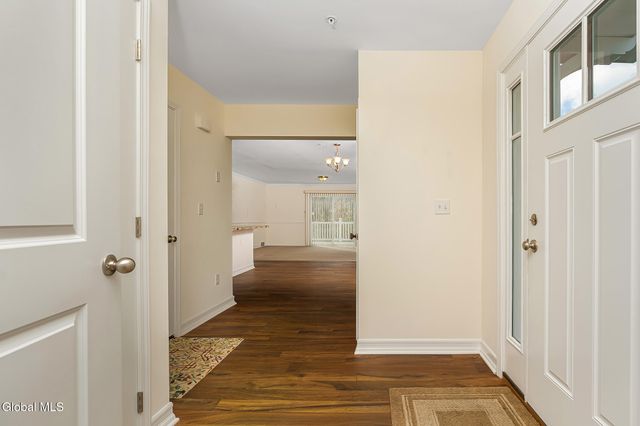 140 Paddock Circle, Rotterdam, NY 12306