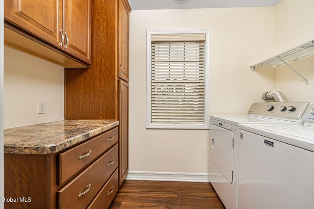 140 Paddock Circle, Rotterdam, NY 12306