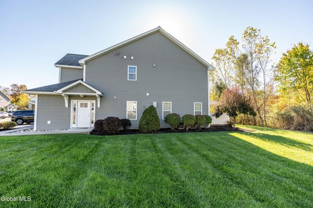 140 Paddock Circle, Rotterdam, NY 12306