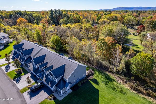 140 Paddock Circle, Rotterdam, NY 12306