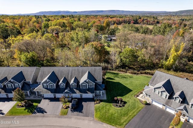 140 Paddock Circle, Rotterdam, NY 12306