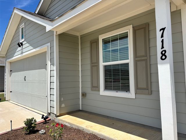 718 Trestle Drive, Princeton, TX 75407