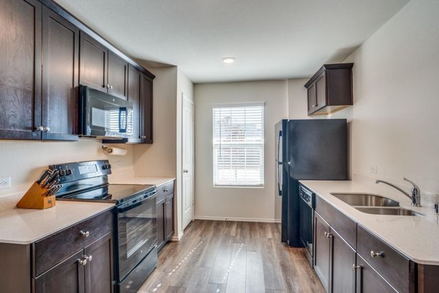 718 Trestle Drive, Princeton, TX 75407