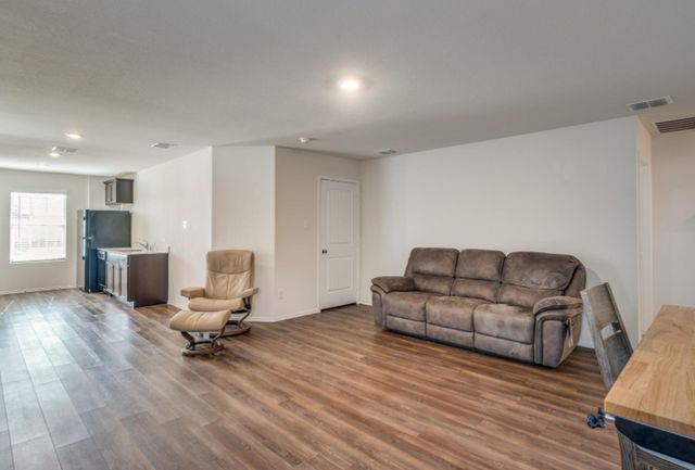 718 Trestle Drive, Princeton, TX 75407