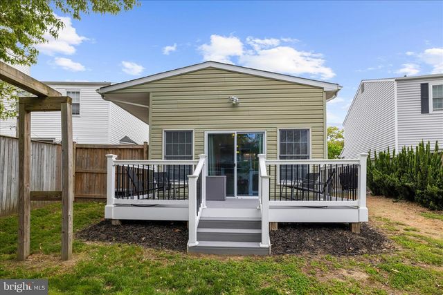 3547 BRICKWALL LN, Pasadena, MD 21122
