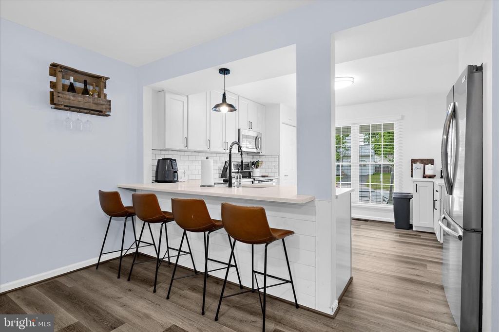 Image 16 of property listing at 3547 BRICKWALL LN, Pasadena, MD 21122