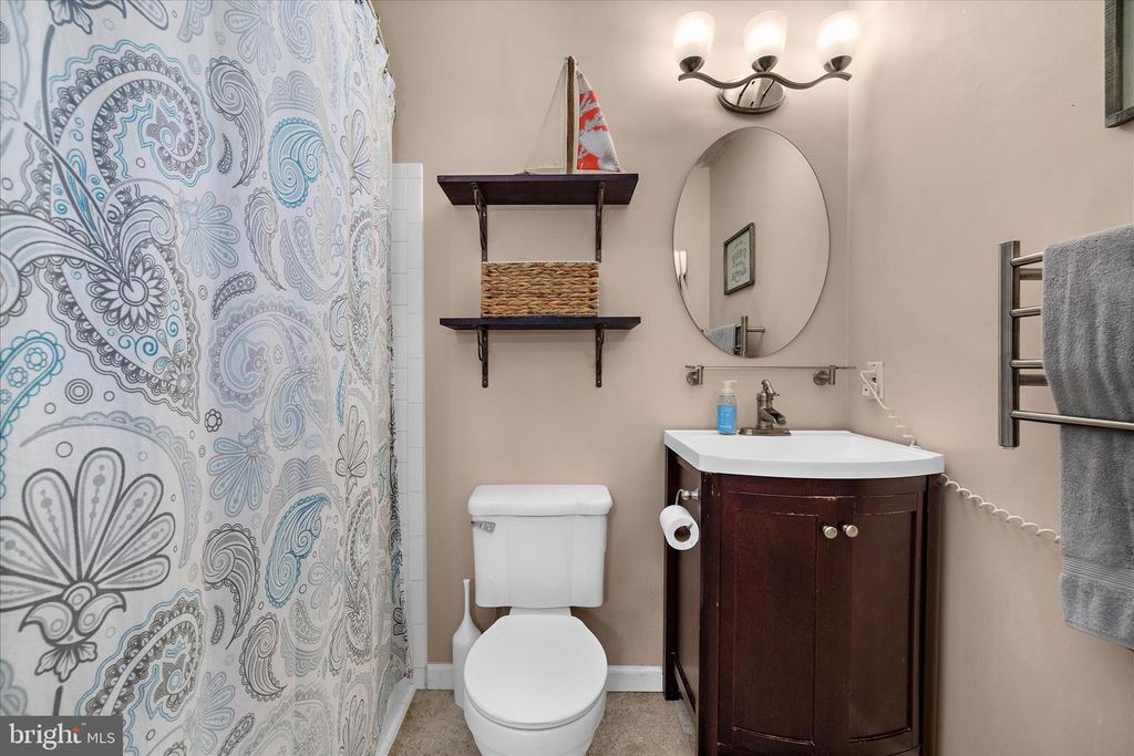 Image 36 of property listing at 3547 BRICKWALL LN, Pasadena, MD 21122