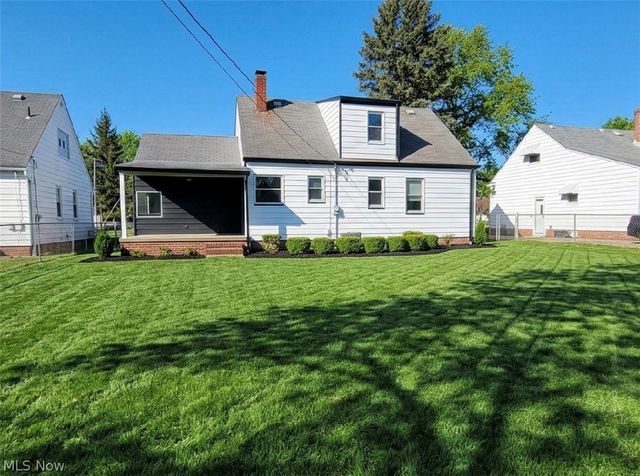 23718 Cedar Road, Beachwood, OH 44122