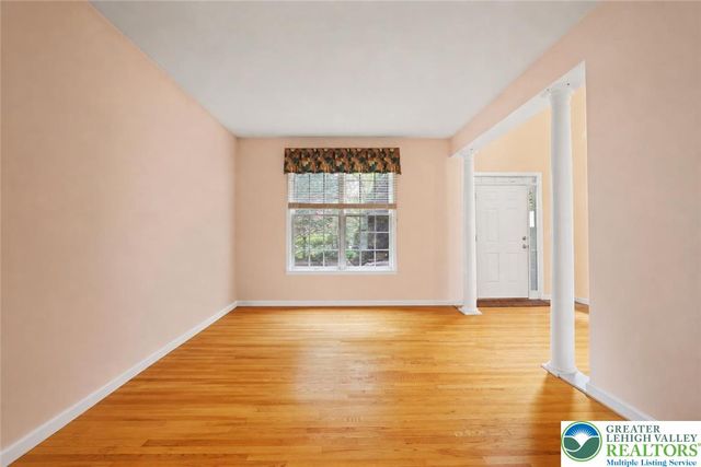 7128 Periwinkle Drive, Lower Macungie Twp, PA 18062