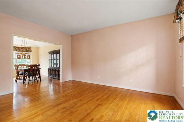7128 Periwinkle Drive, Lower Macungie Twp, PA 18062