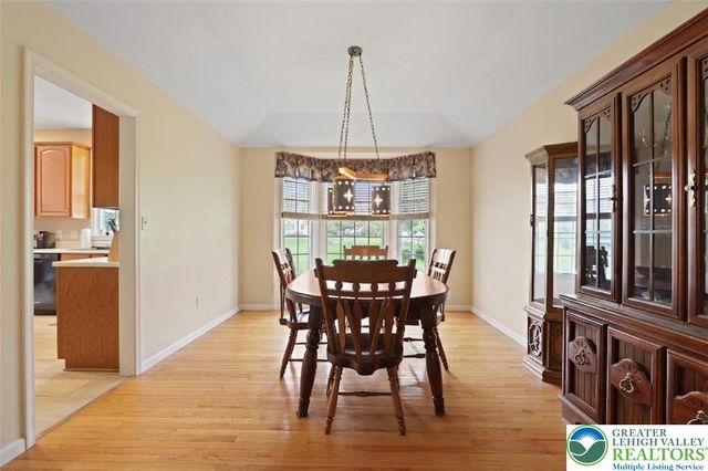7128 Periwinkle Drive, Lower Macungie Twp, PA 18062