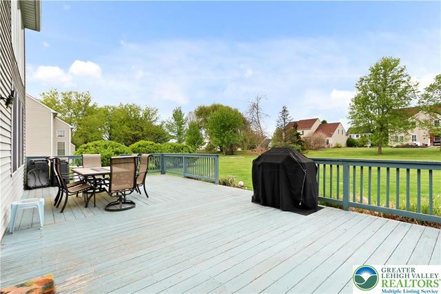 7128 Periwinkle Drive, Lower Macungie Twp, PA 18062