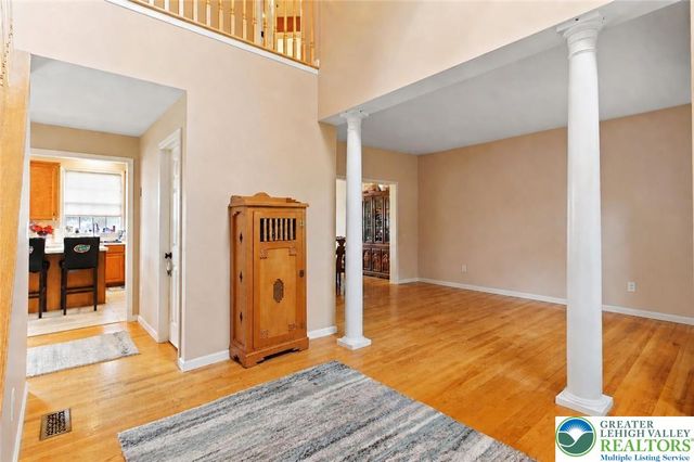 7128 Periwinkle Drive, Lower Macungie Twp, PA 18062