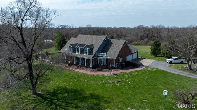 5435 N State Route 159, Edwardsville, IL 62025