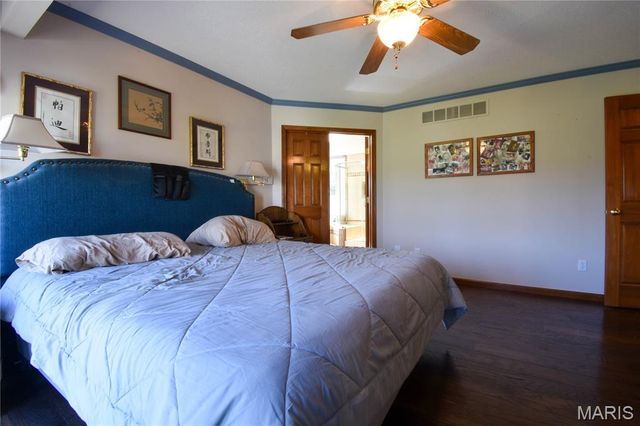 5435 N State Route 159, Edwardsville, IL 62025