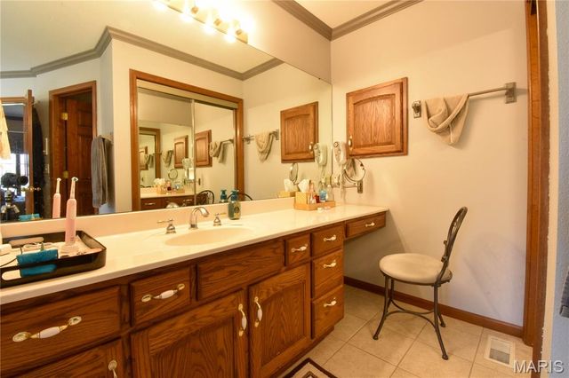 5435 N State Route 159, Edwardsville, IL 62025