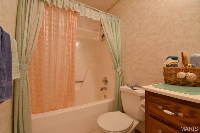 5435 N State Route 159, Edwardsville, IL 62025