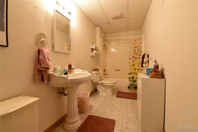 5435 N State Route 159, Edwardsville, IL 62025