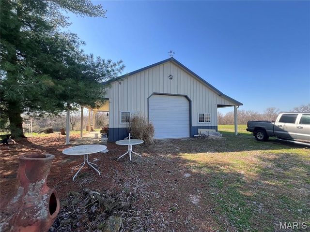 5435 N State Route 159, Edwardsville, IL 62025