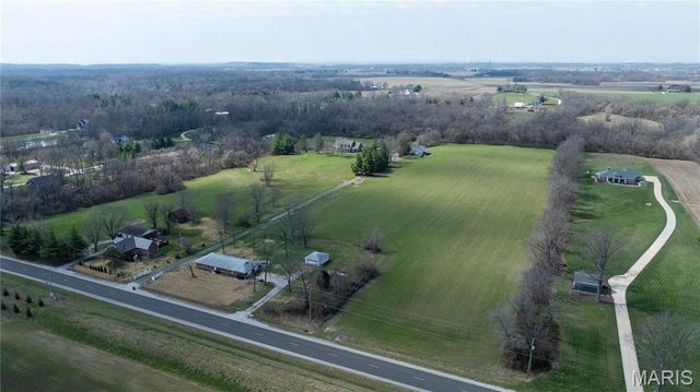 5435 N State Route 159, Edwardsville, IL 62025