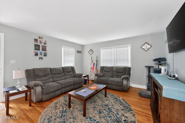 27 Highland Avenue, Colonie, NY 12205