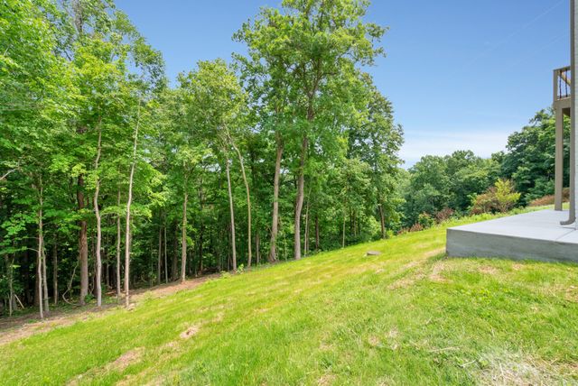 313 Fairway Dr, Clarksville, TN 37043