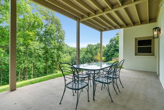 313 Fairway Dr, Clarksville, TN 37043