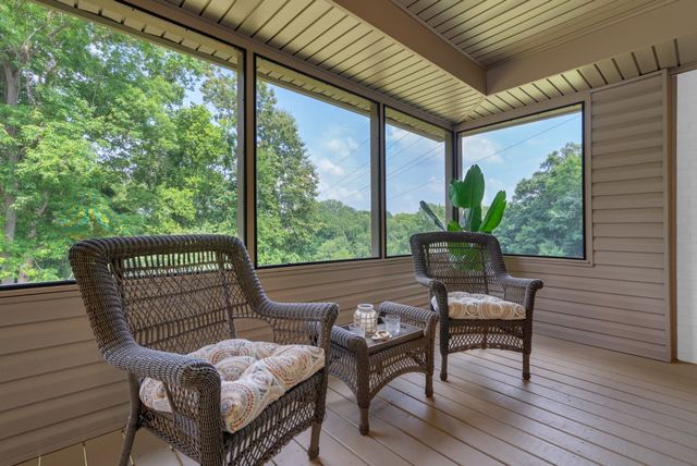 313 Fairway Dr, Clarksville, TN 37043