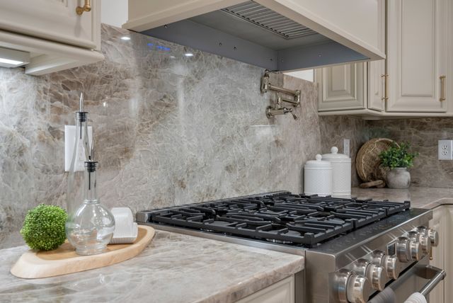 313 Fairway Dr, Clarksville, TN 37043