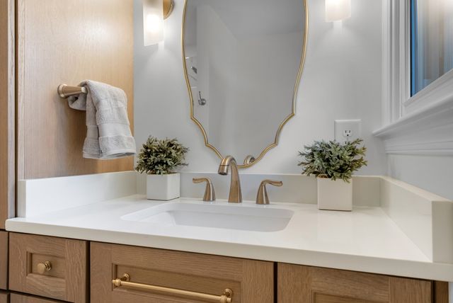 313 Fairway Dr, Clarksville, TN 37043