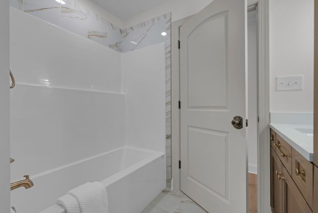 313 Fairway Dr, Clarksville, TN 37043