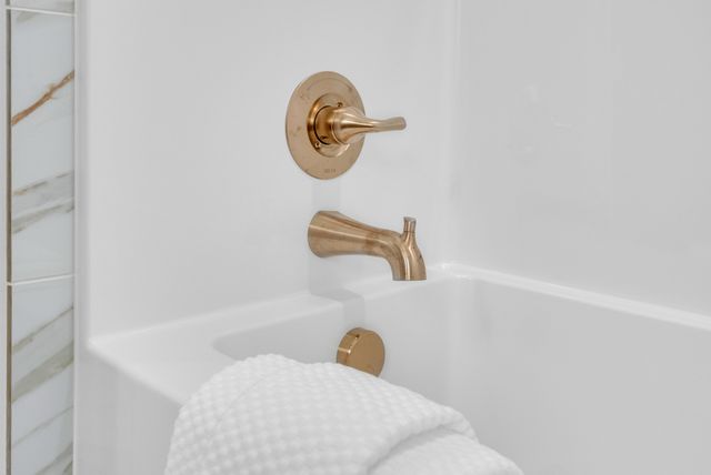 313 Fairway Dr, Clarksville, TN 37043