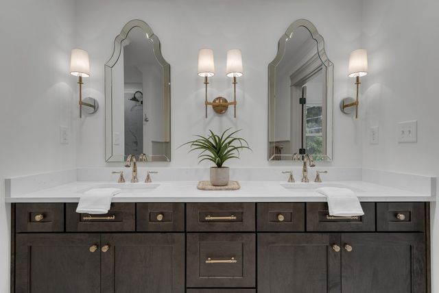 313 Fairway Dr, Clarksville, TN 37043