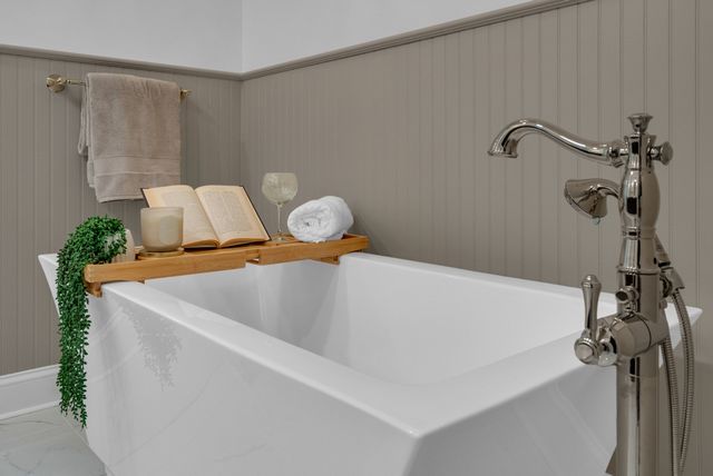 313 Fairway Dr, Clarksville, TN 37043